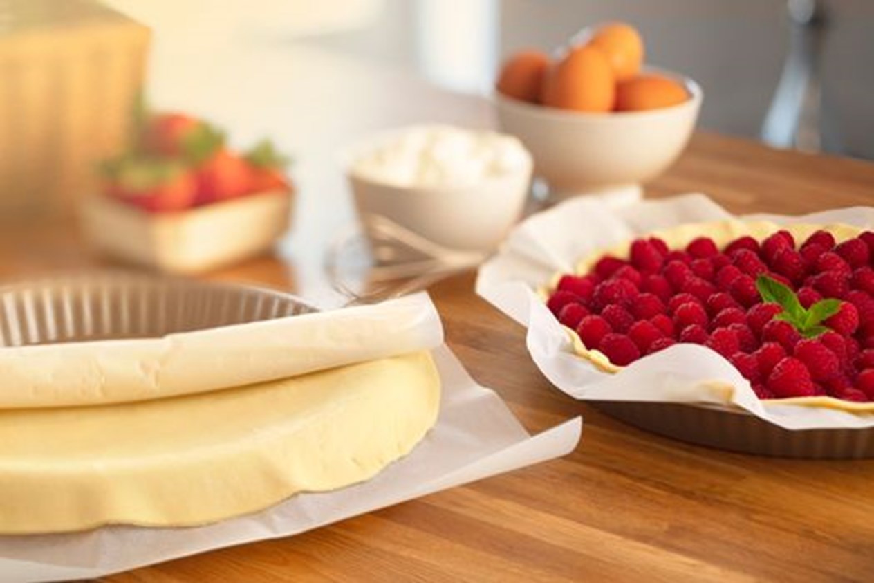 Baking and steaming papers for industrial use